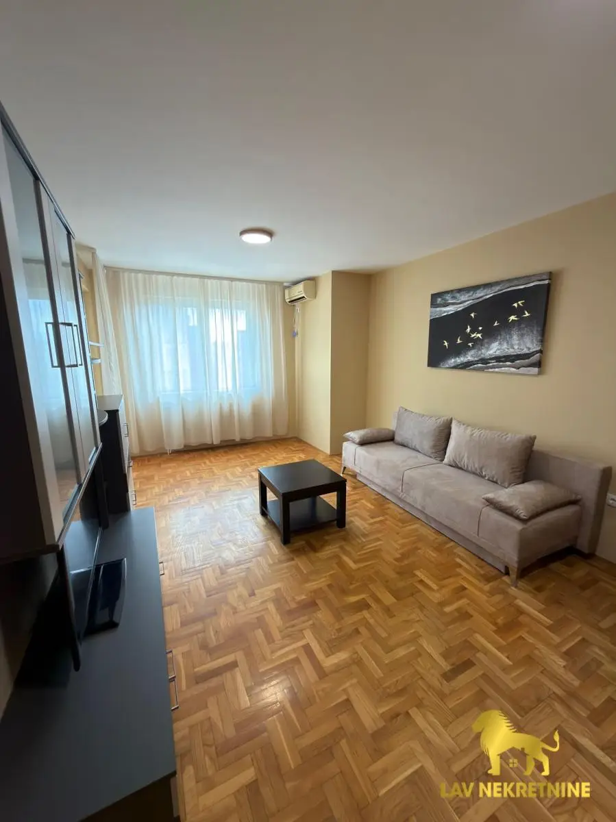 Stan - Novi Sad Bulevar Evrope - 1000461