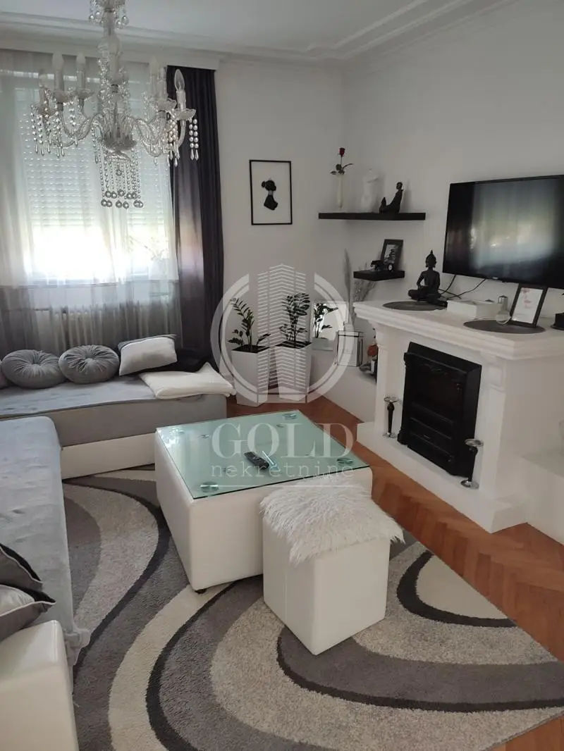 Kuća - Petrovaradin (Novi Sad) Petrovaradin - 204004684