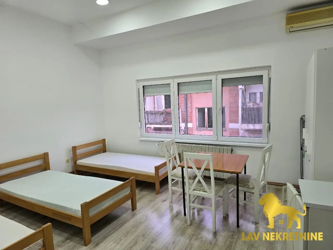 Stan - Inđija Inđija - 1000418