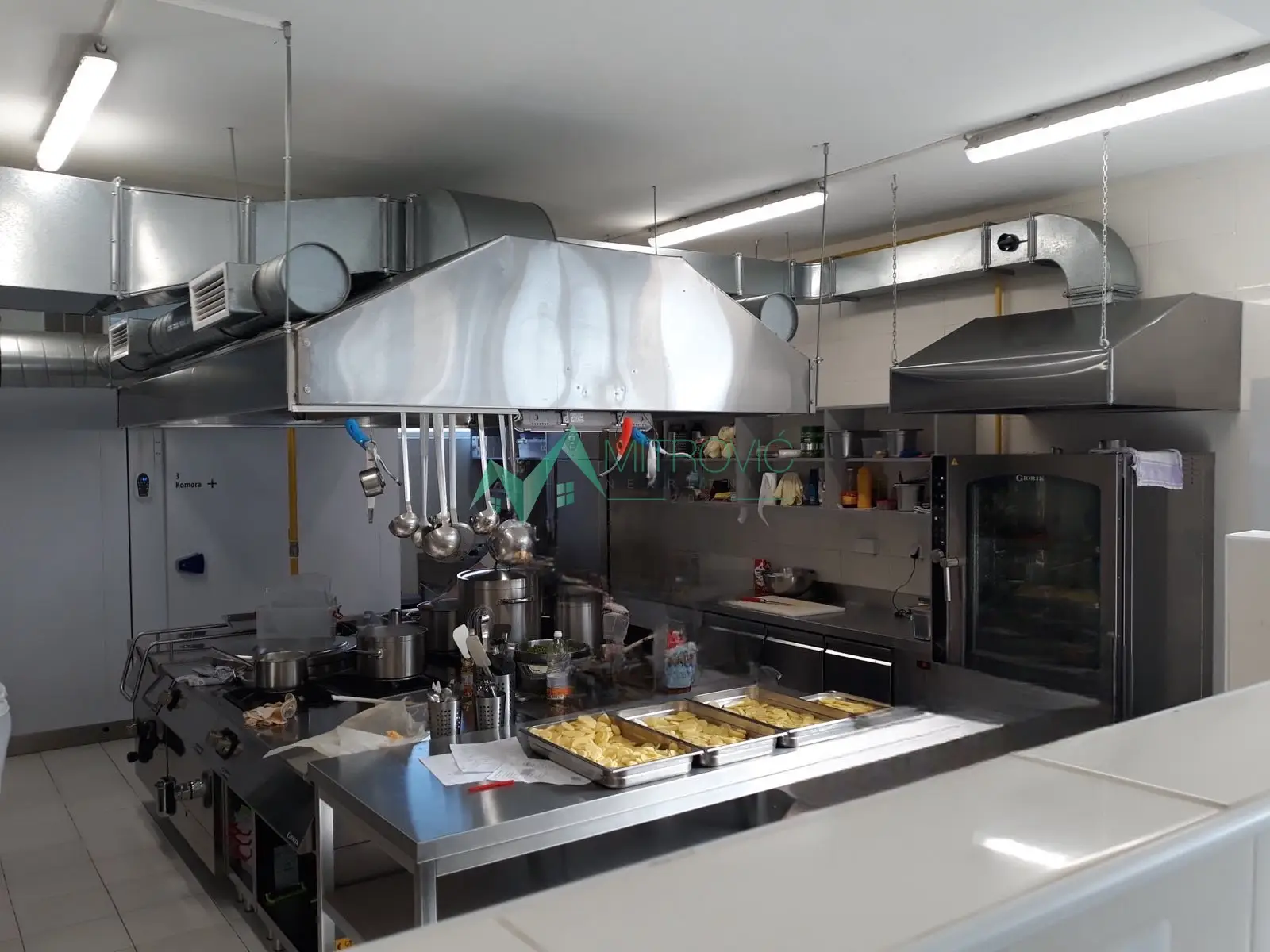 Lokal - Novi Sad Salajka - 8000099