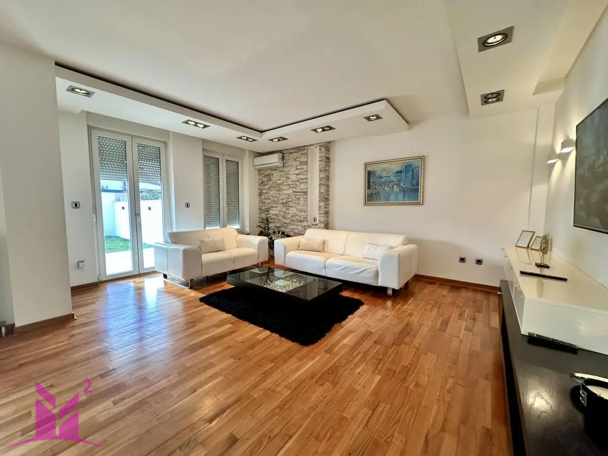 Kuća - Novi Sad Veternk - 1160