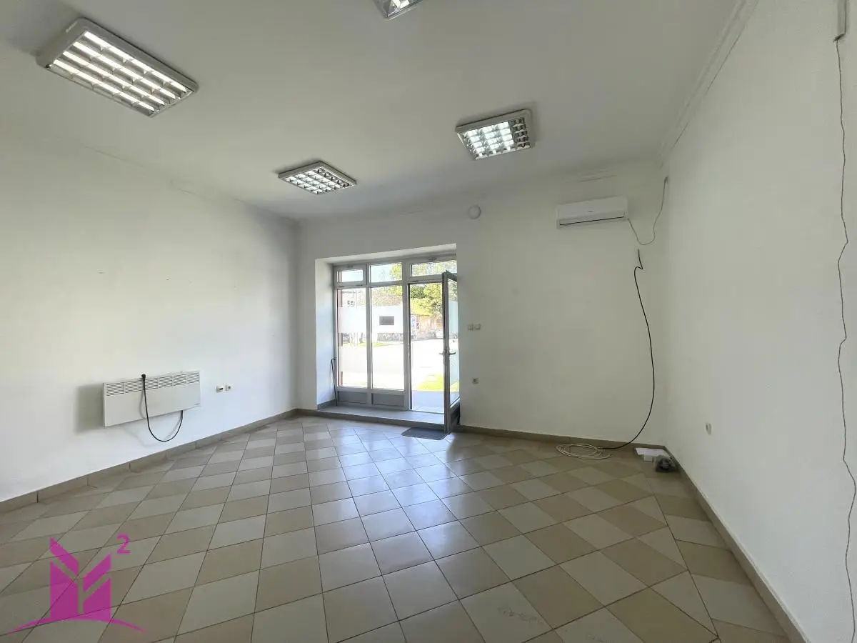 Lokal - Novi Sad Salajka - 547