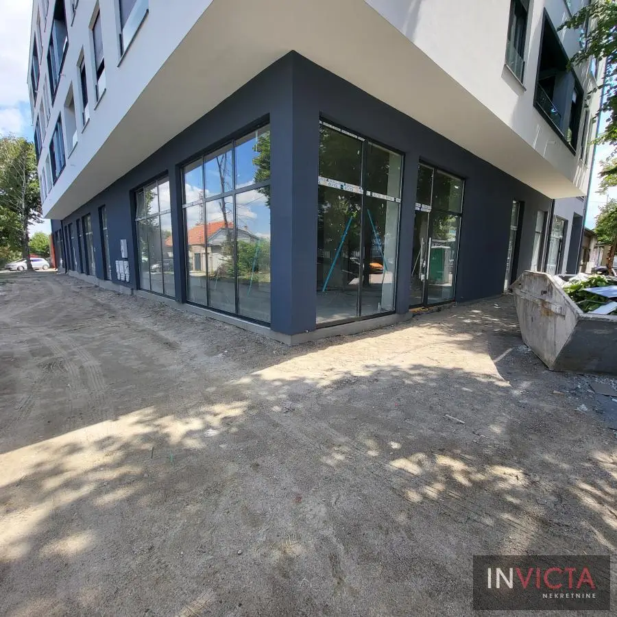 Lokal - Novi Sad Salajka - 2154