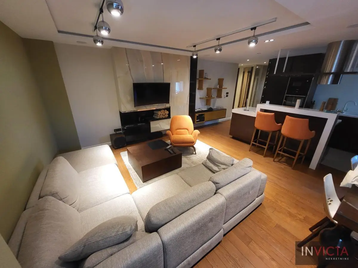 Stan - Novi Sad Centar - 2211