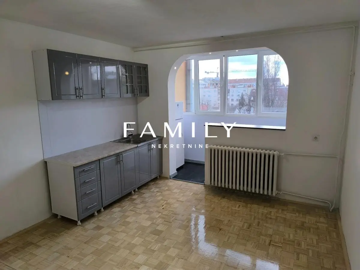 Stan - Novi Sad Detelinara - 3828