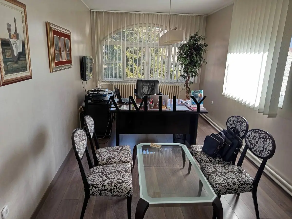 Lokal - Novi Sad Banatić - 3958