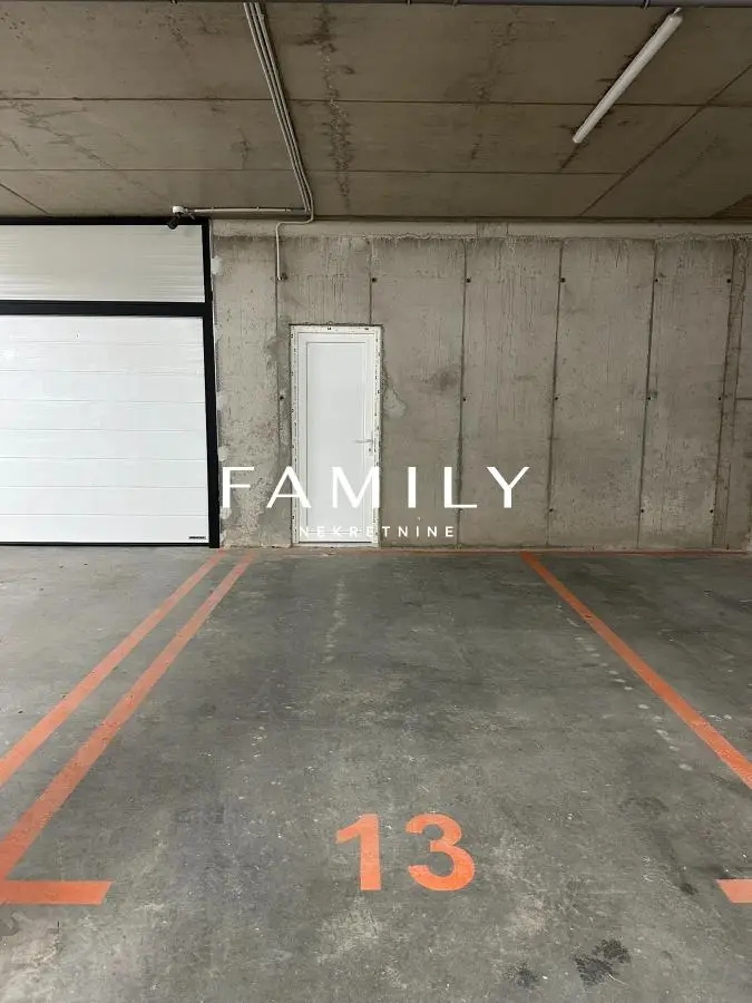 Garaža - Novi Sad Centar - 4076