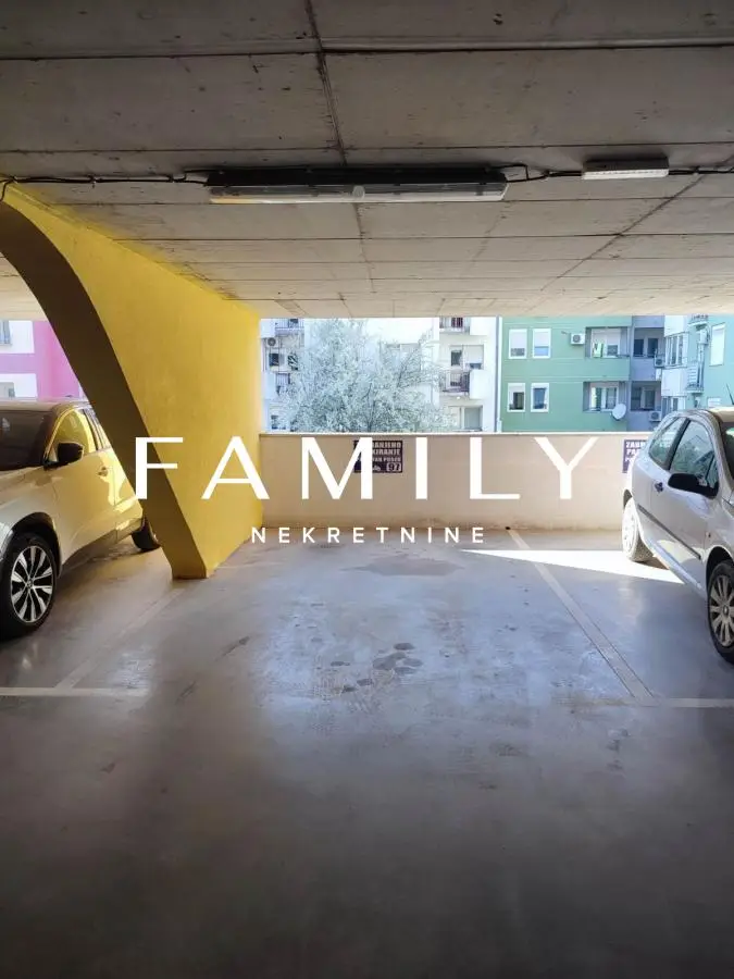 Garaža - Novi Sad Grbavica - 4100