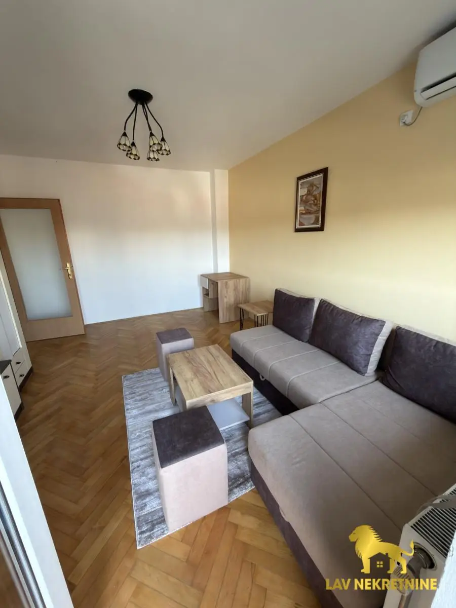 Stan - Novi Sad Rotkvarija - 9107253