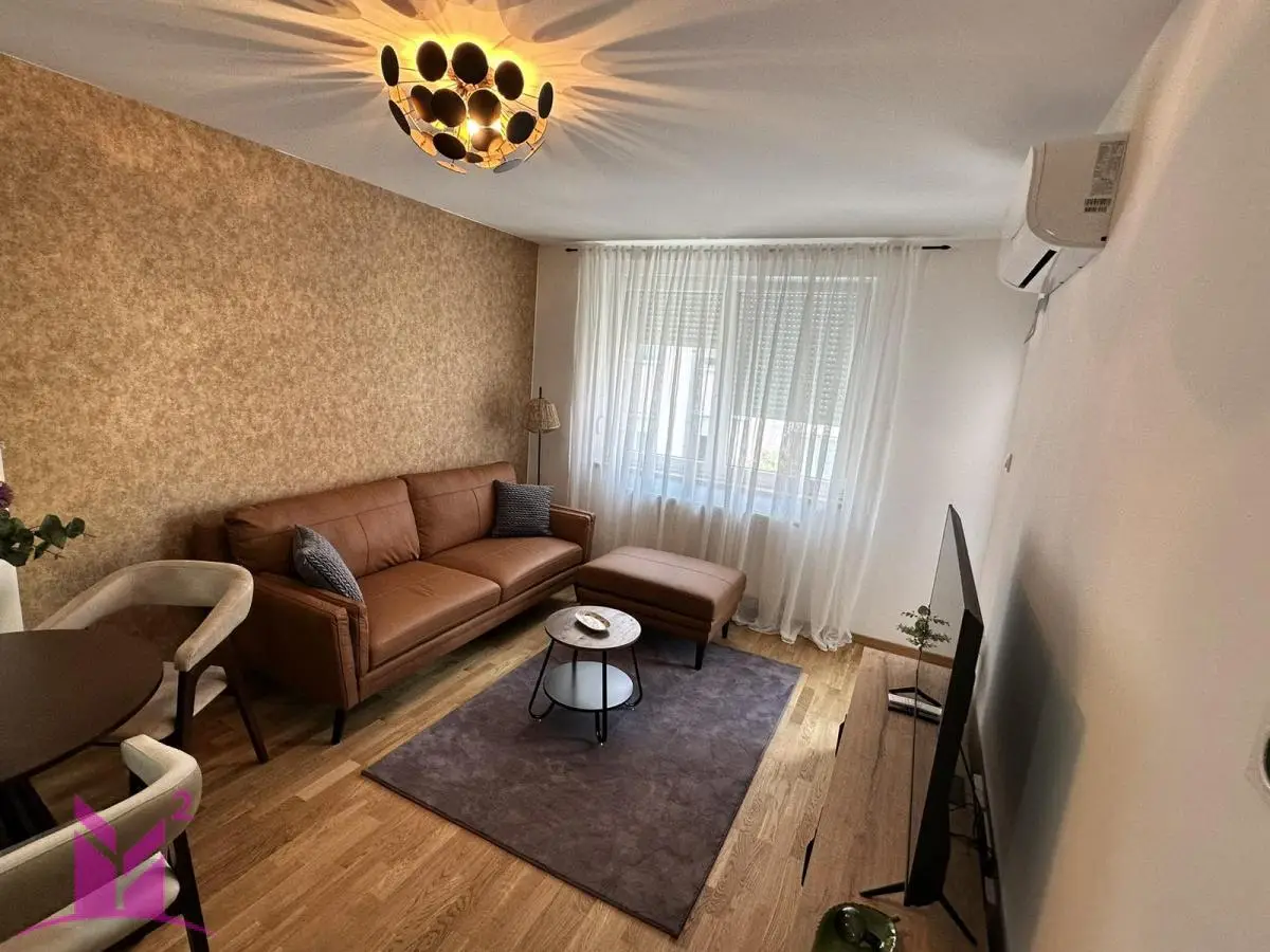 Stan - Novi Sad Bulevar Oslobođenja - 1028