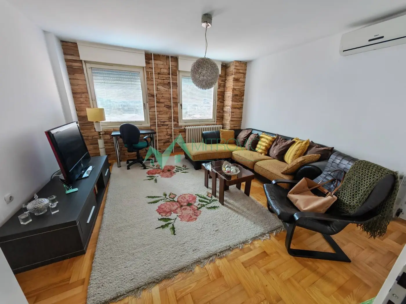 Stan - Novi Sad Sajmište - 1004049