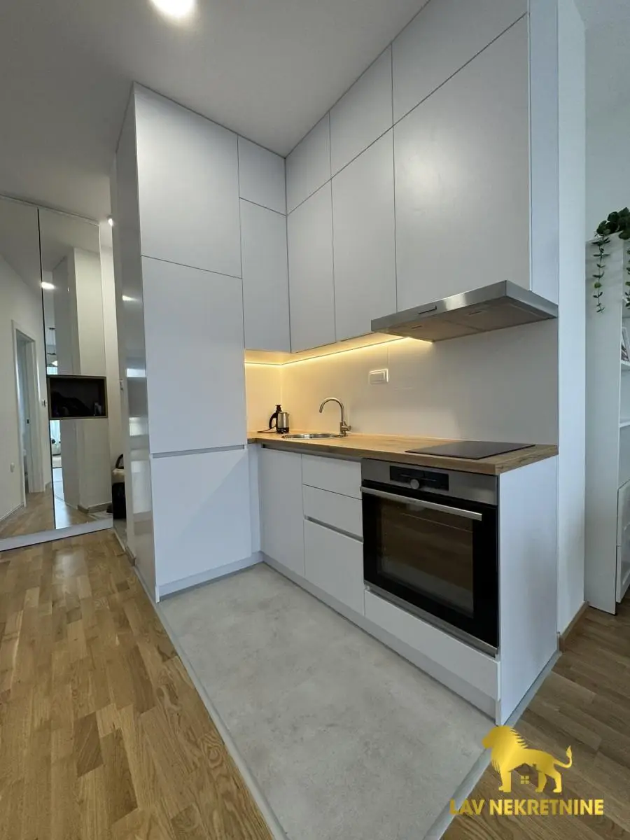 Stan - Novi Sad Bulevar - 9106551