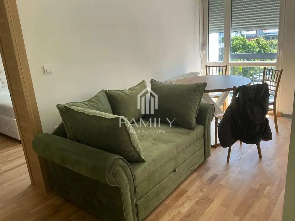 Stan - Novi Sad Detelinara - 4288