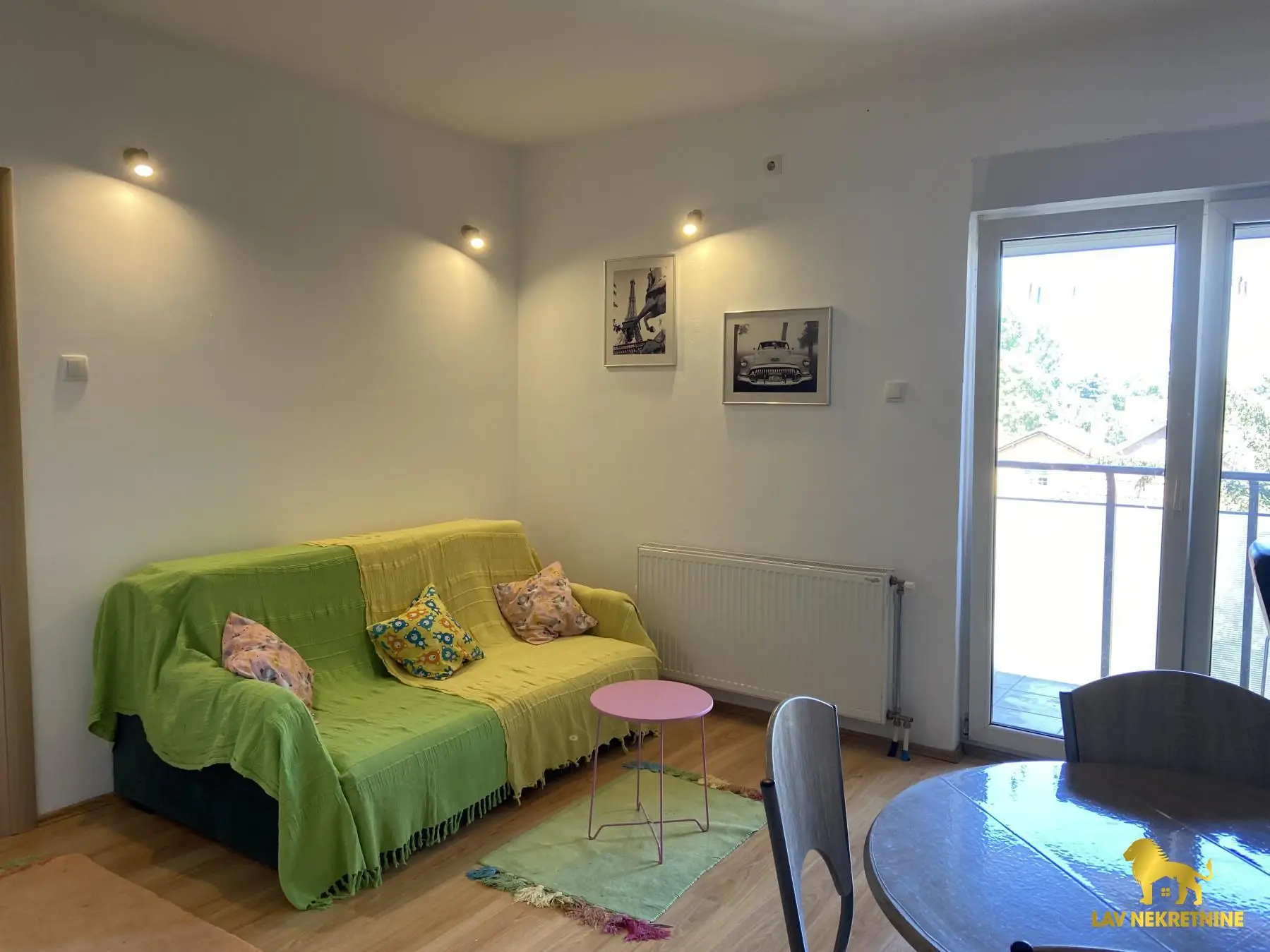 Stan - Novi Sad Adamovićevo naselje - 9105260