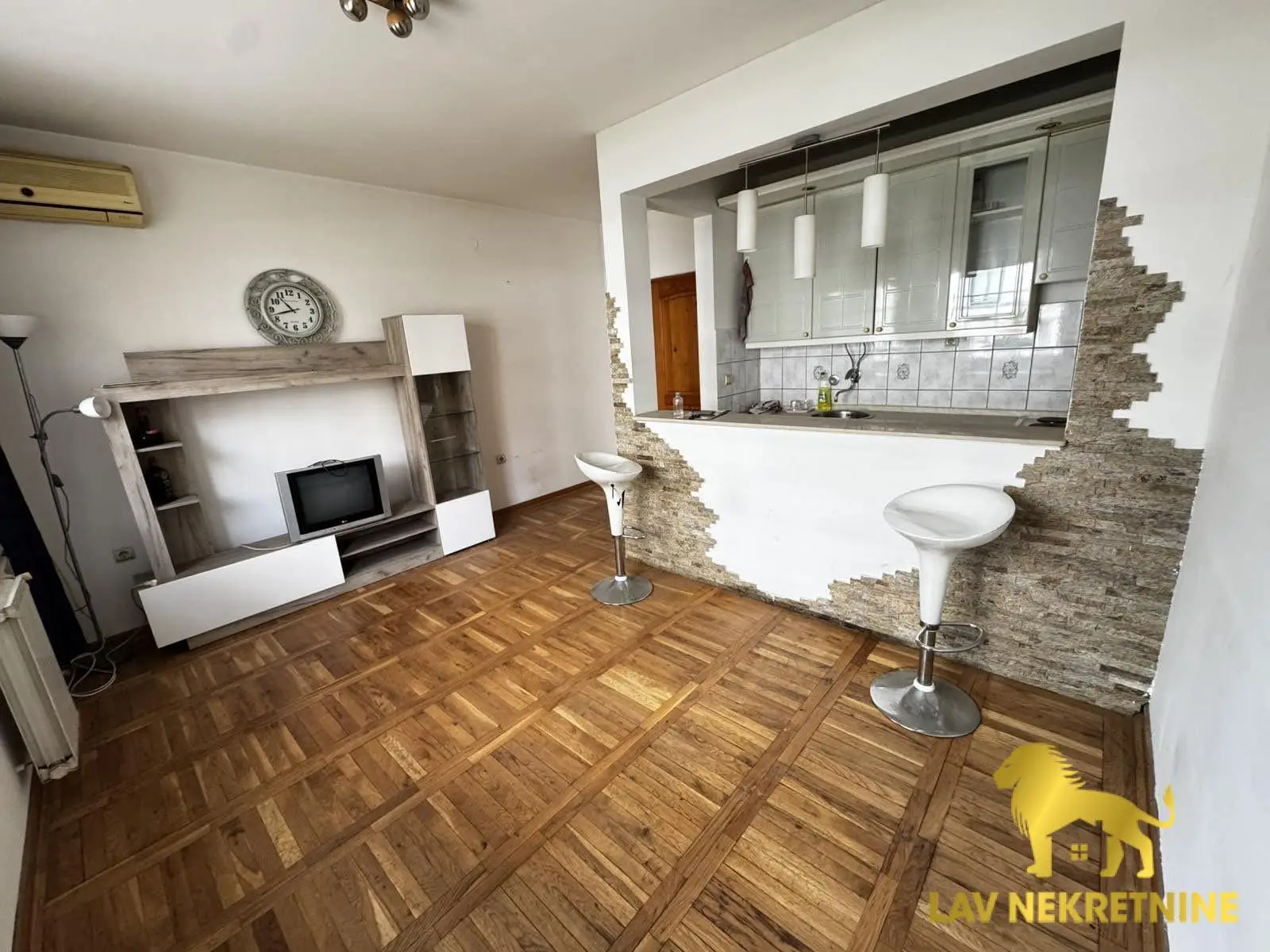 Stan - Novi Sad Bulevar - 9107306
