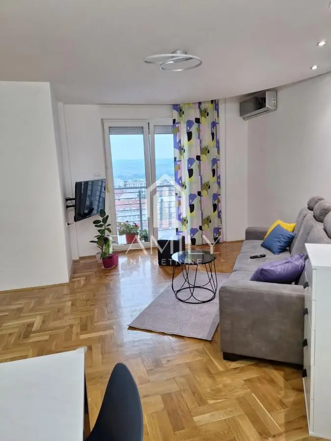 Stan - Novi Sad Bulevar Evrope - 4296