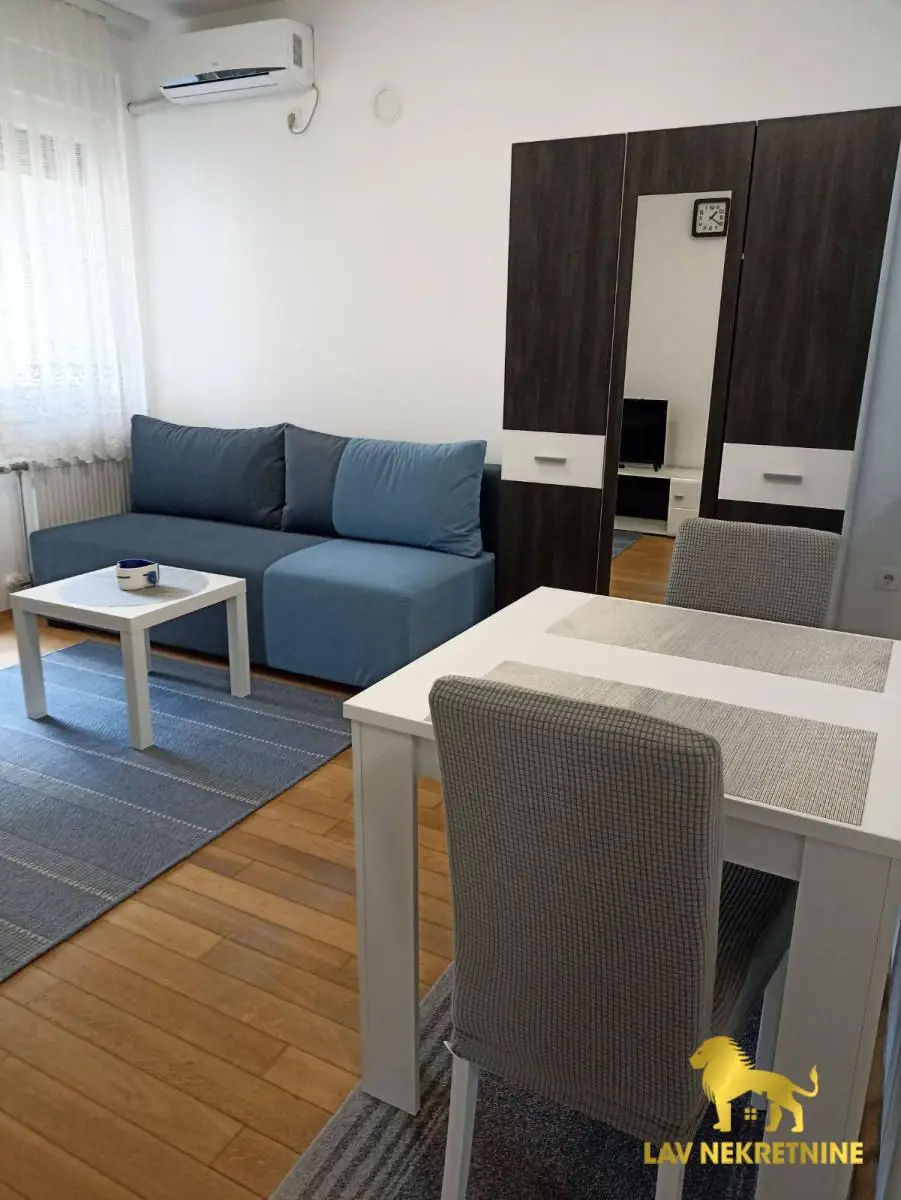 Stan - Novi Sad Rotkvarija - 9107308