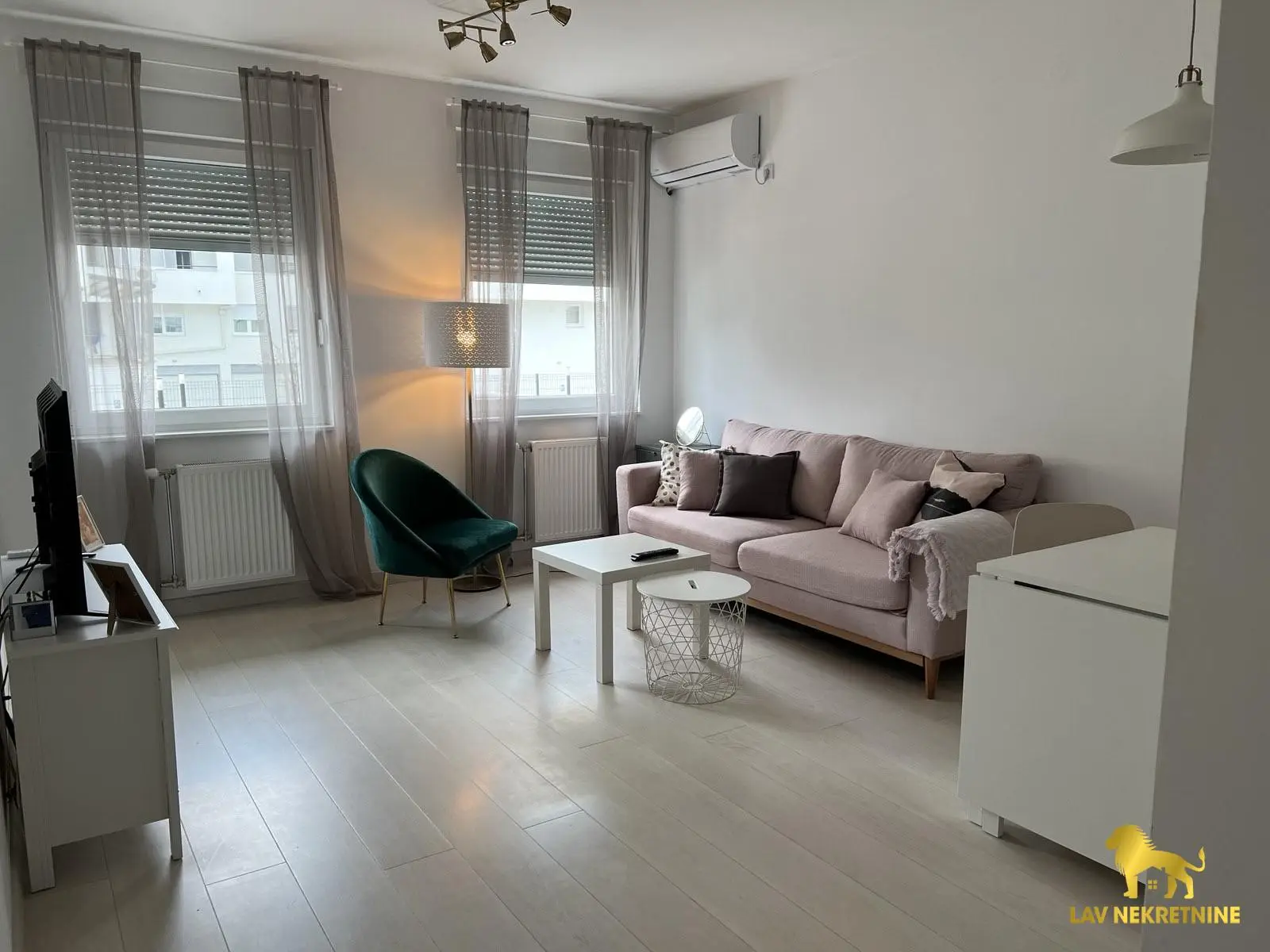 Stan - Novi Sad Bulevar patrijarha Pavla - 9104680