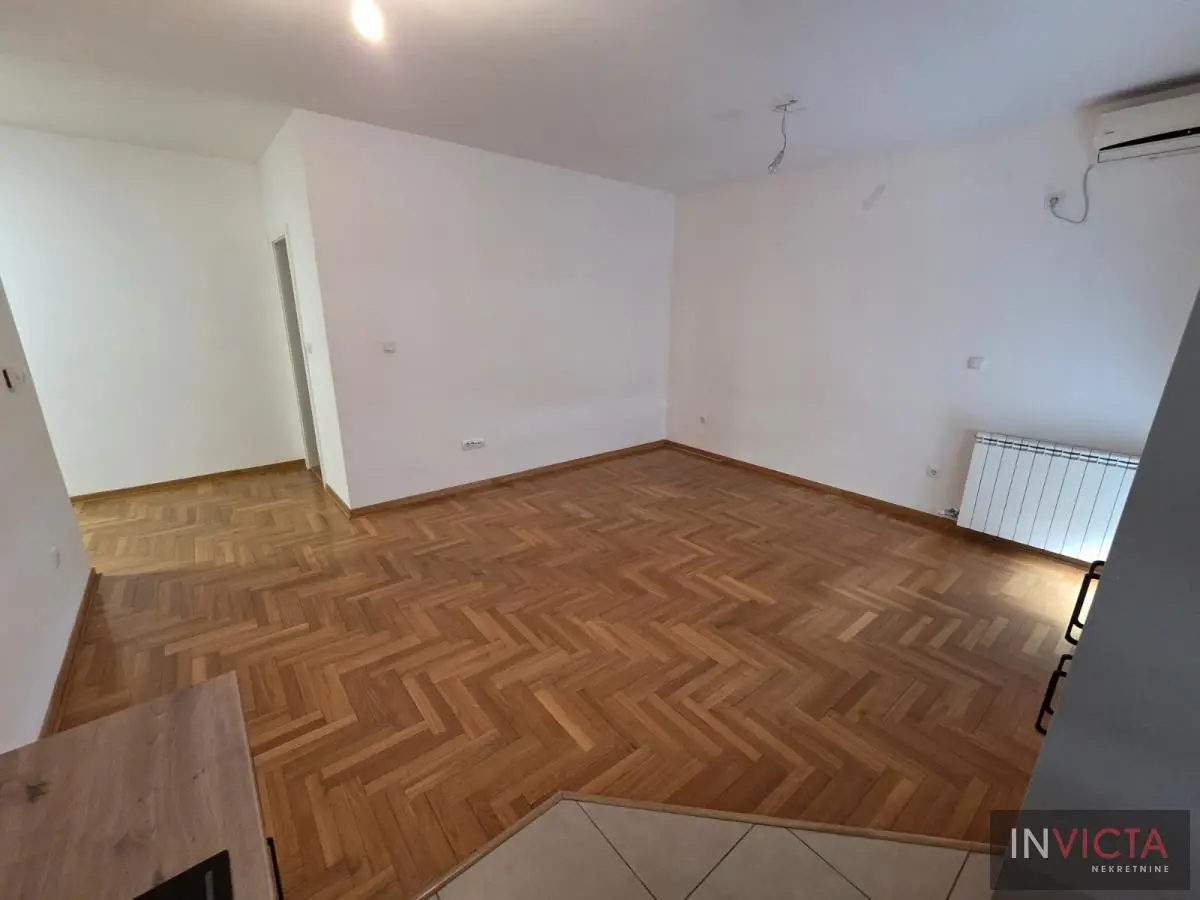 Stan - Novi Sad Centar - 2242