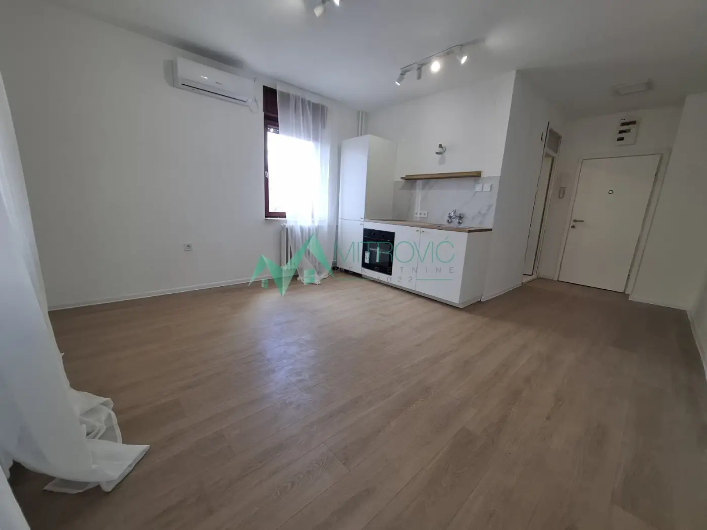 Stan - Novi Sad Detelinara - 1004243