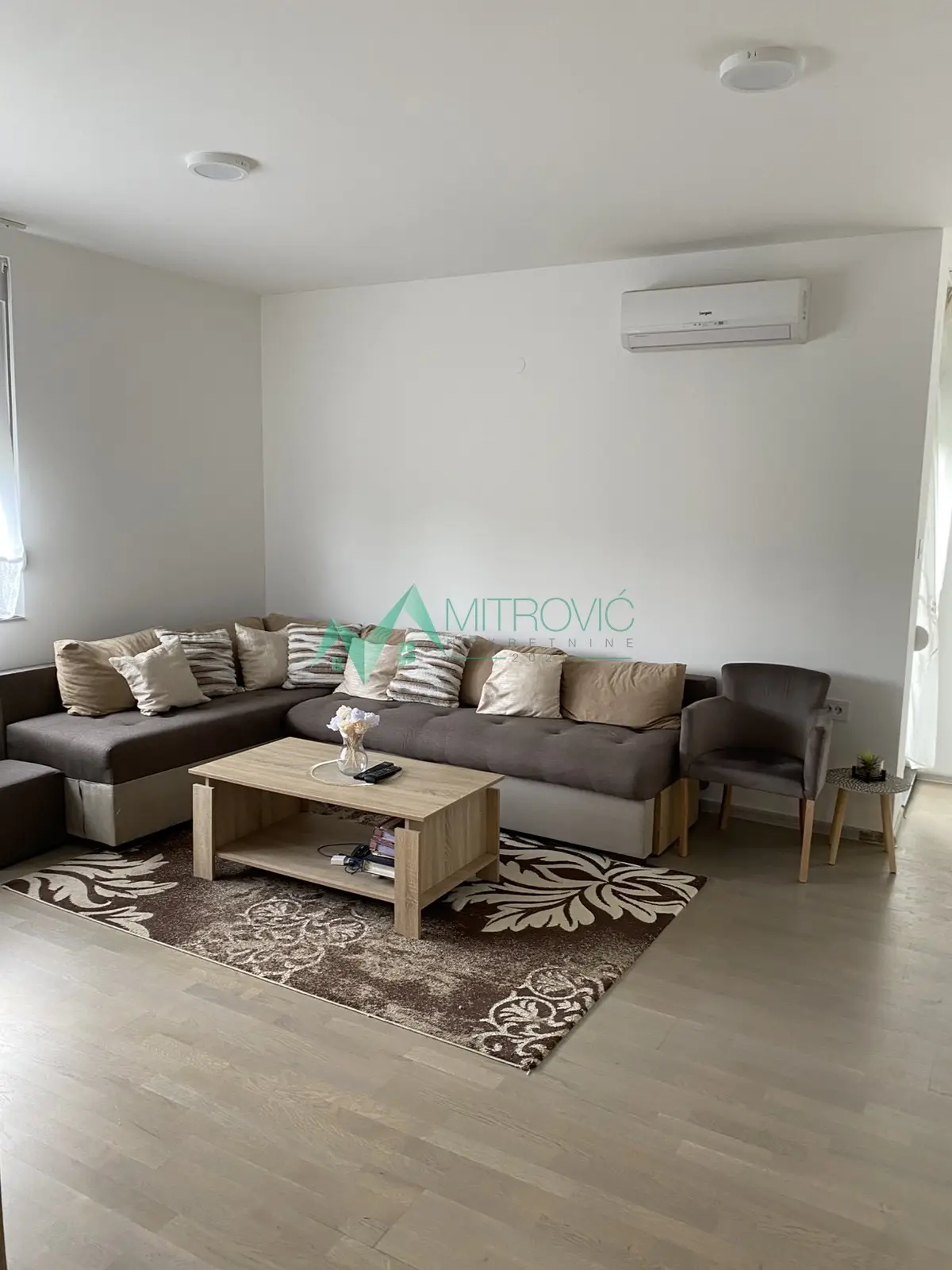 Stan - Petrovaradin (Novi Sad) Alibegovac - 9102117