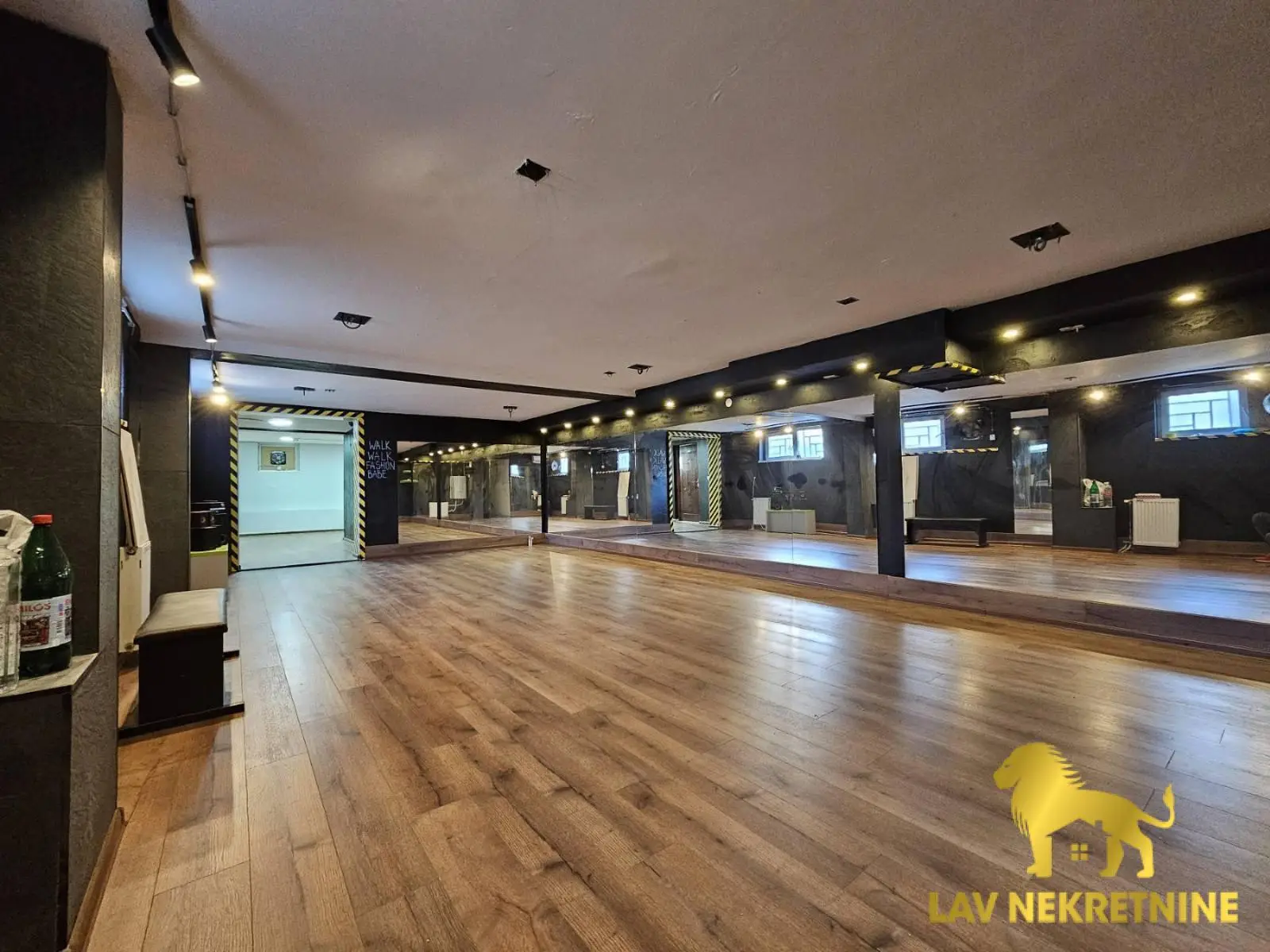 Stan - Novi Sad Adamovićevo naselje - 9107149