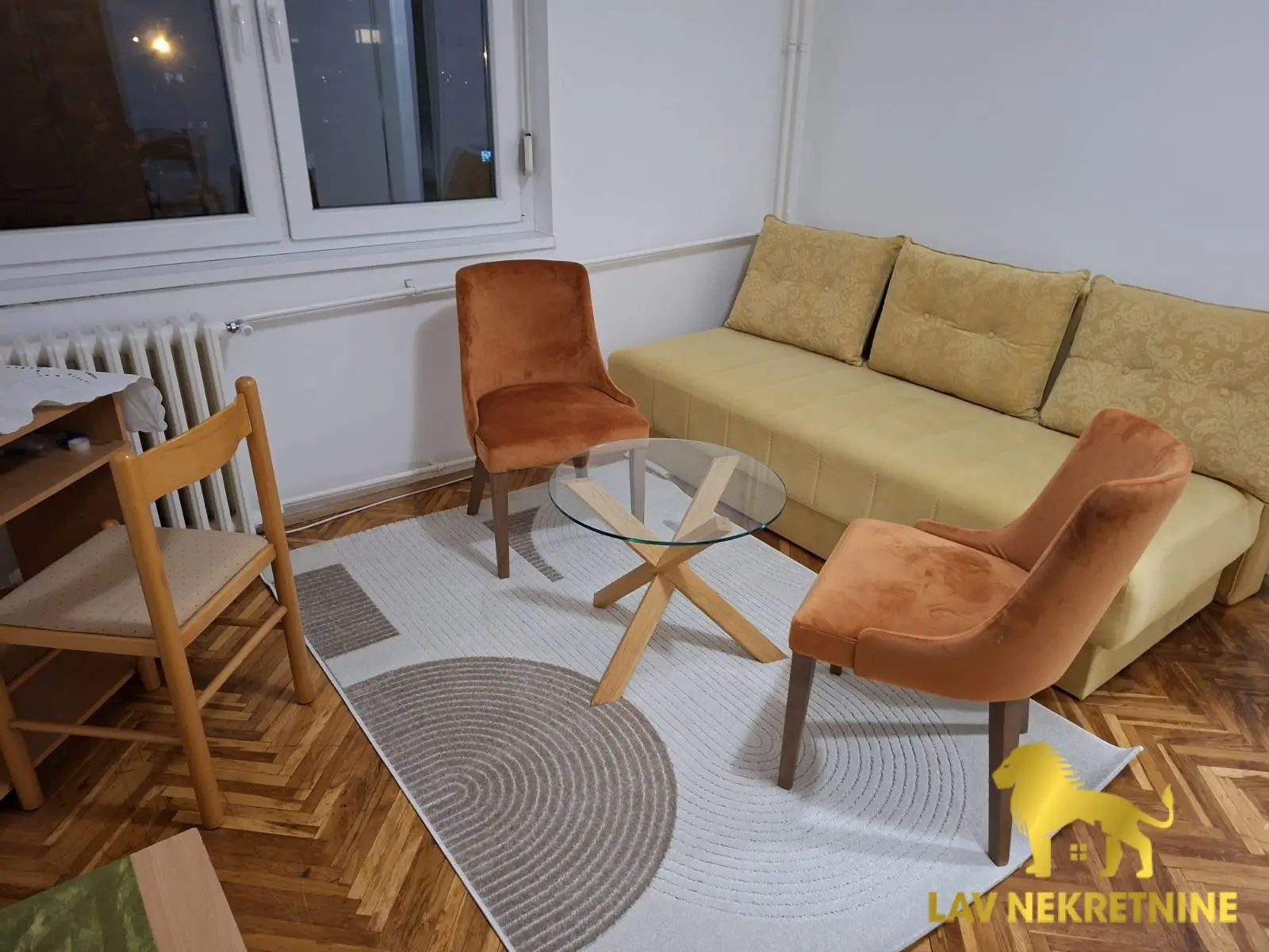 Stan - Novi Sad Železnička stanica - 9107119