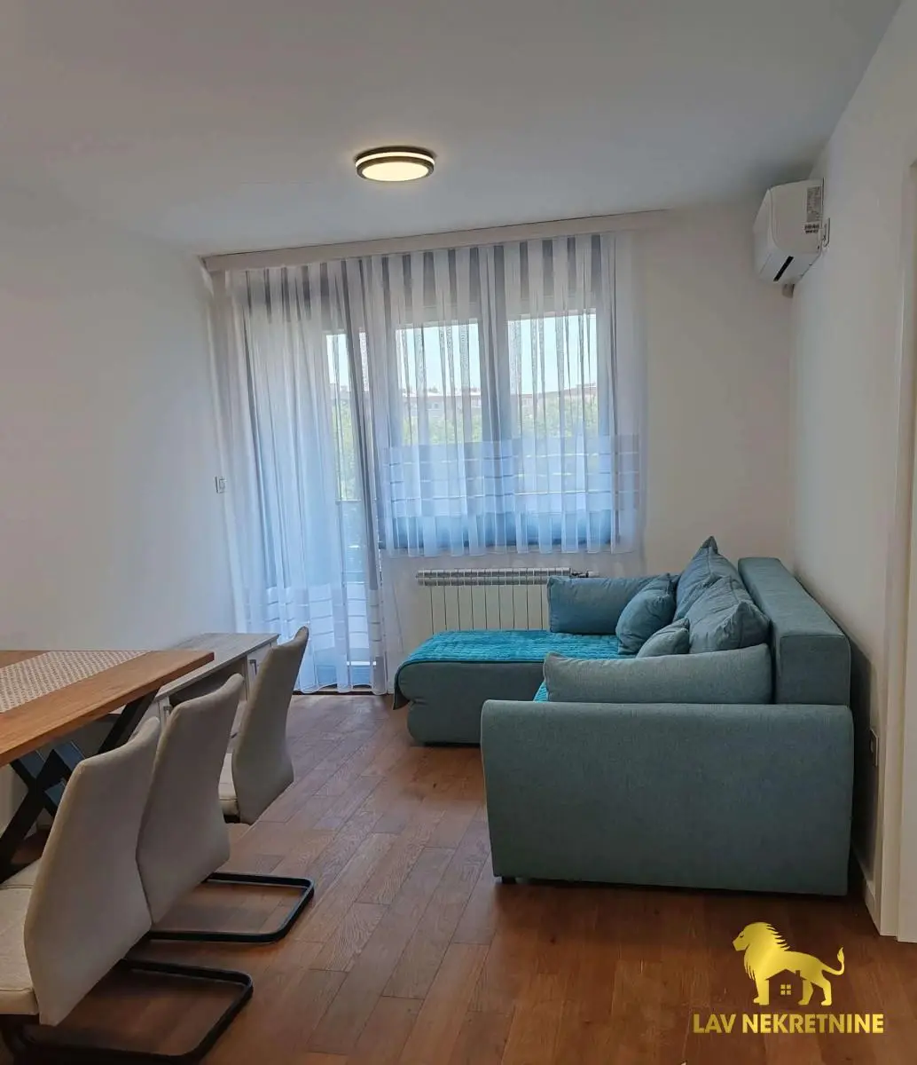 Stan - Novi Sad Rotkvarija - 9106080