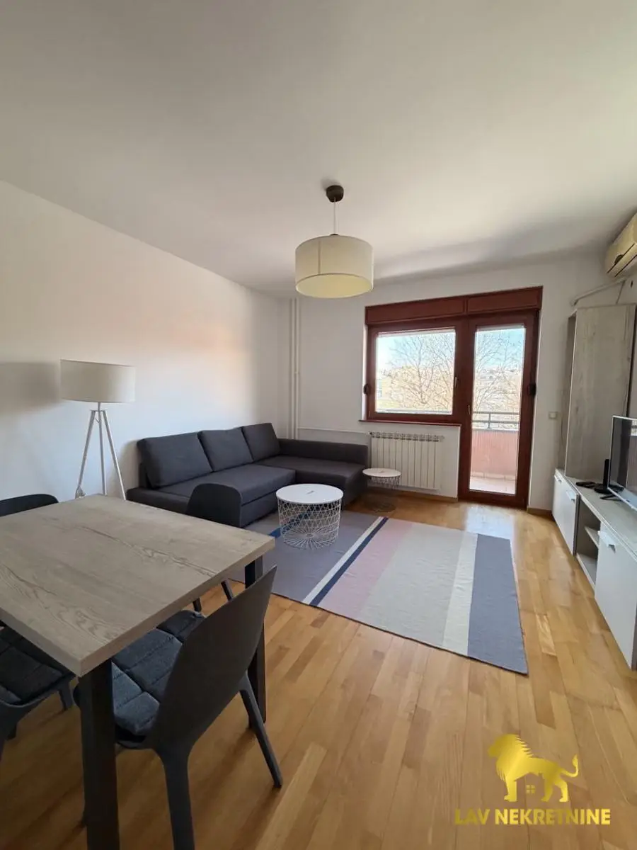 Stan - Novi Sad Centar - 9107137