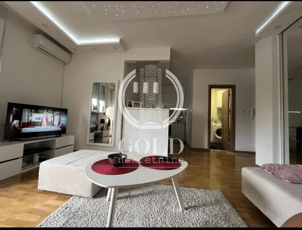 Stan - Novi Sad Detelinara - 204010530