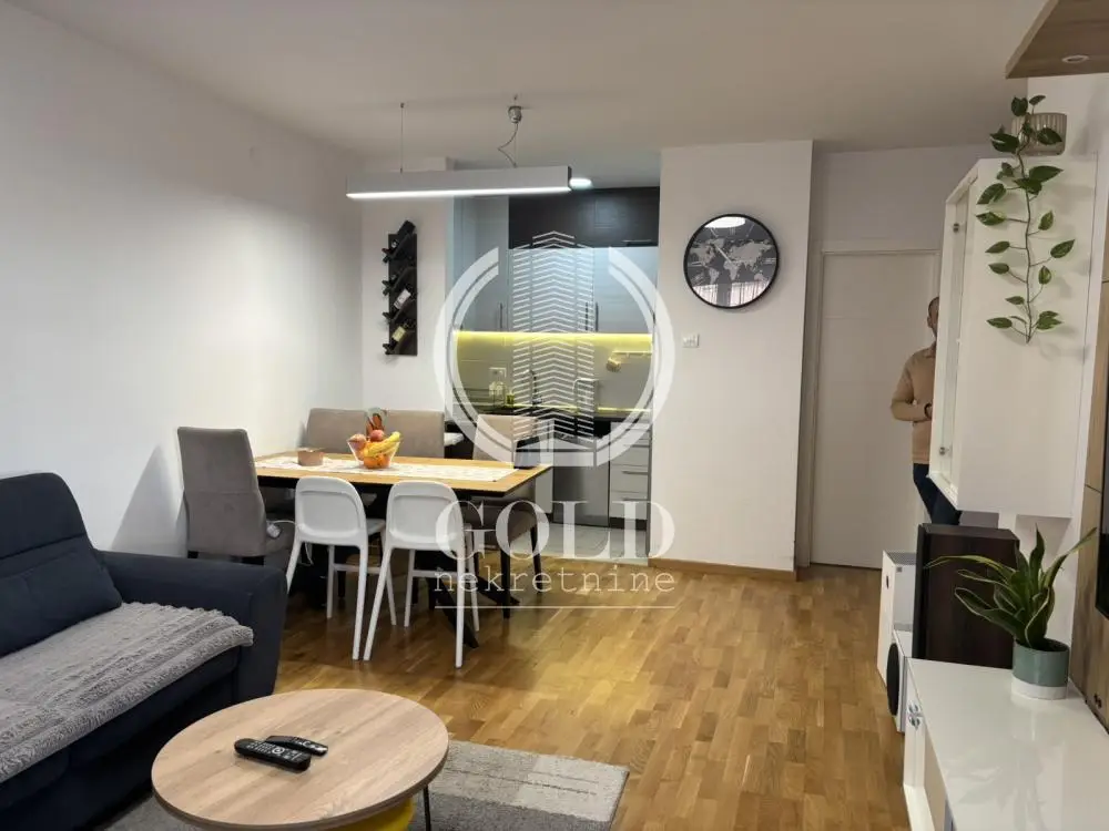 Stan - Petrovaradin (Novi Sad) Petrovaradin - 204011592