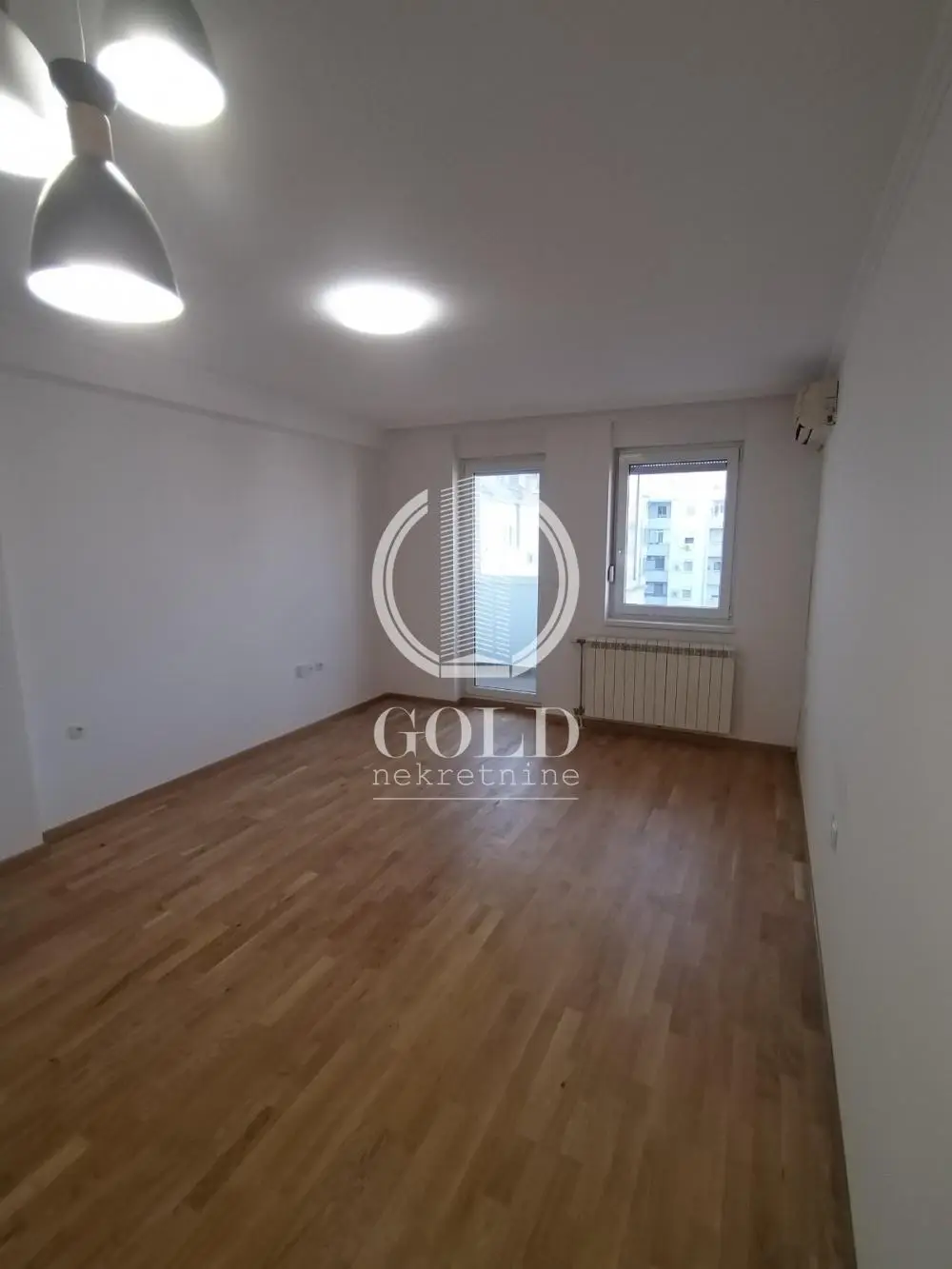 Stan - Novi Sad Detelinara - 204011530