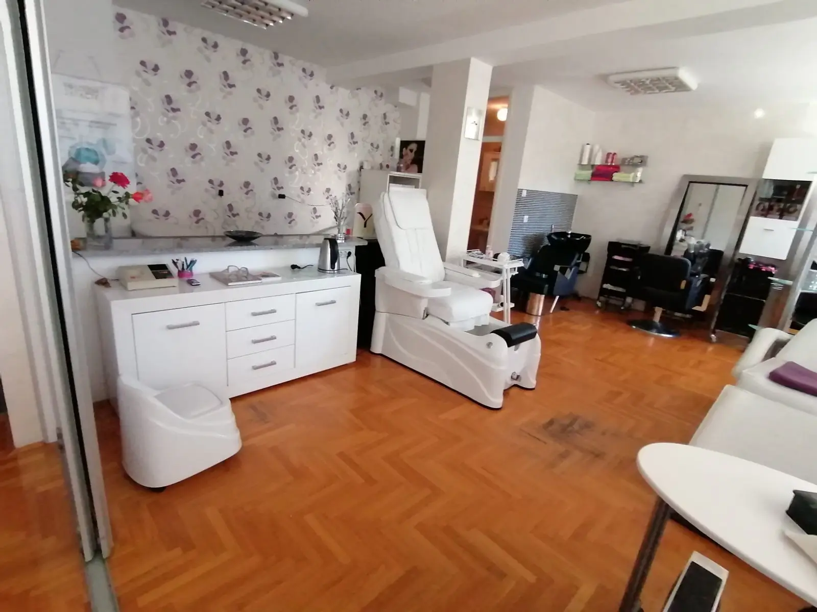 Lokal - Novi Sad Grbavica - 8080171