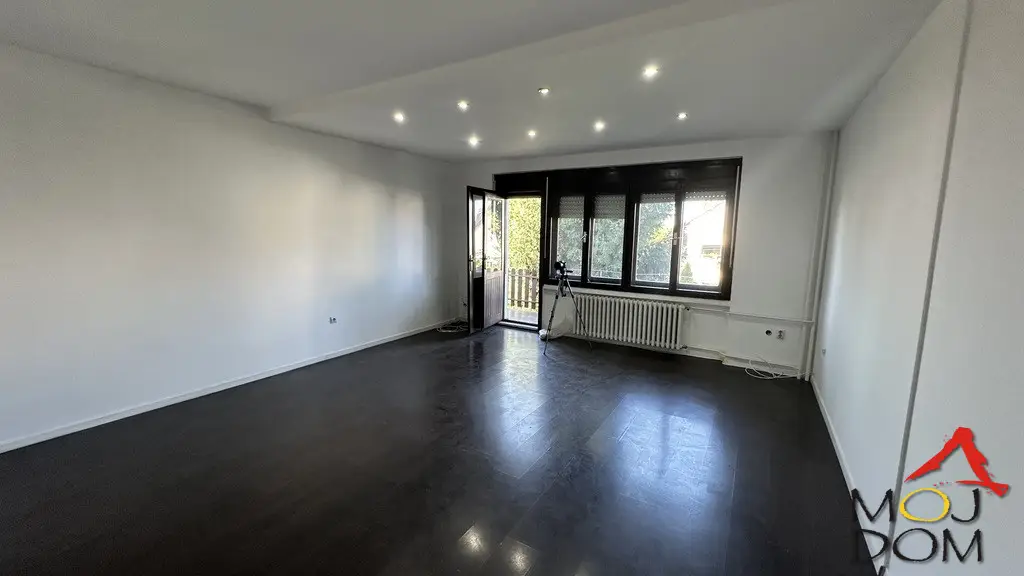 Stan - Sremska Kamenica Tatarsko brdo - 1031062