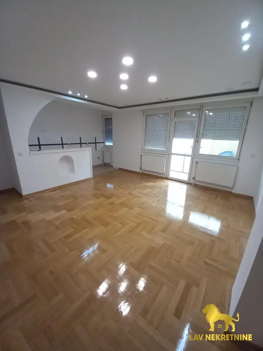 Stan - Novi Sad Centar - 1000135