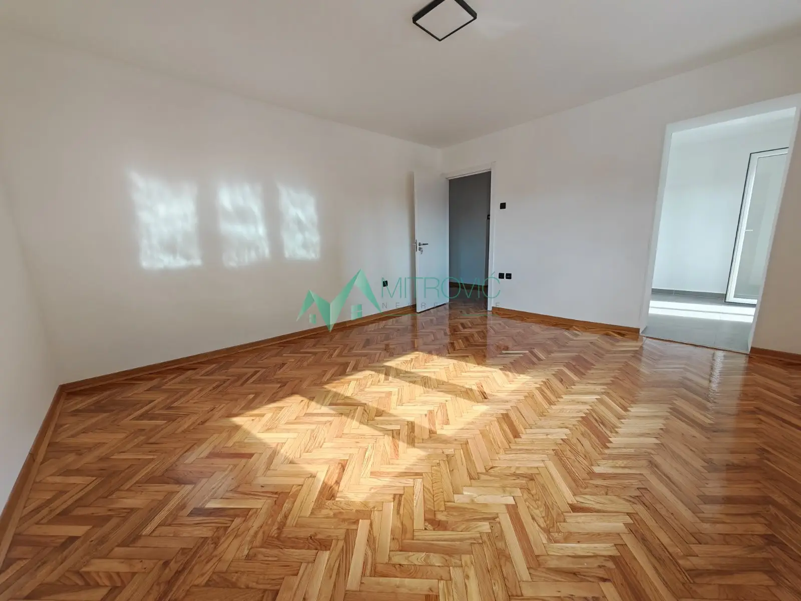 Stan - Novi Sad Cara Dušana - 1003775