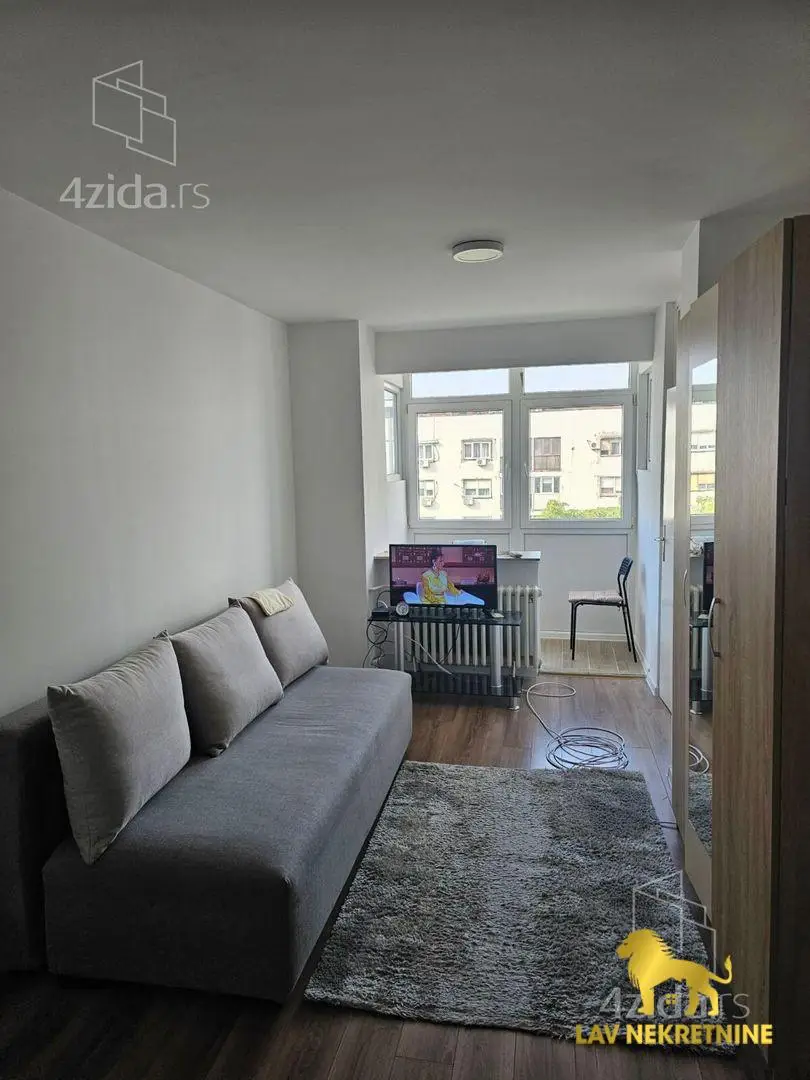 Stan - Novi Sad Bulevar - 9103727