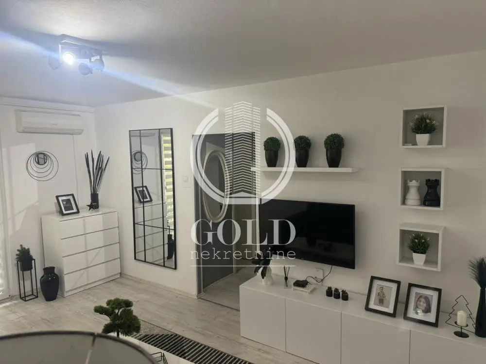 Stan - Novi Sad Sajmište - 204010232