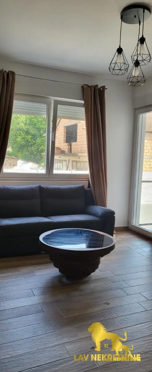 Stan - Inđija Inđija - 1000368