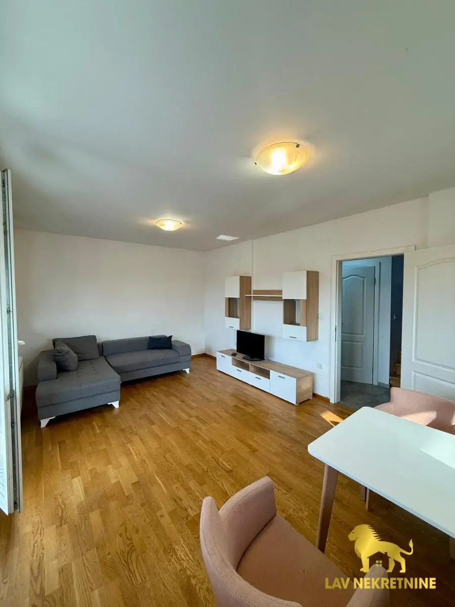 Stan - Novi Sad Detelinara - 1000473