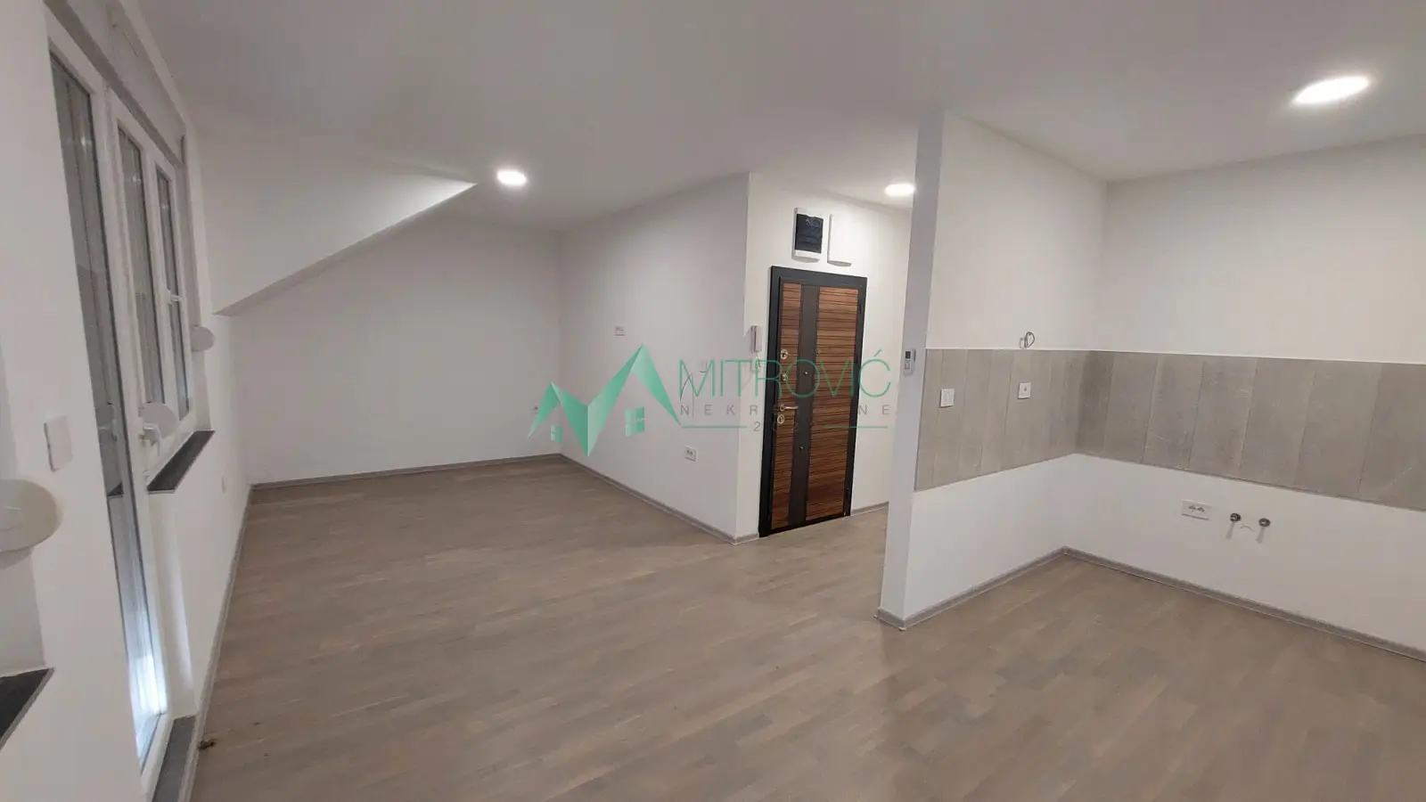 Stan - Petrovaradin (Novi Sad) Alibegovac - 1002732