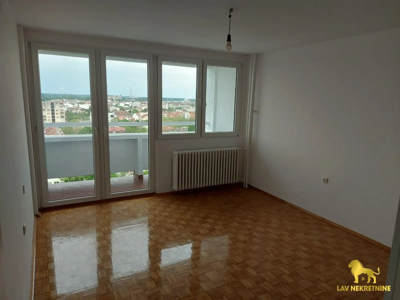 Stan - Novi Sad Železnička stanica - 1000174