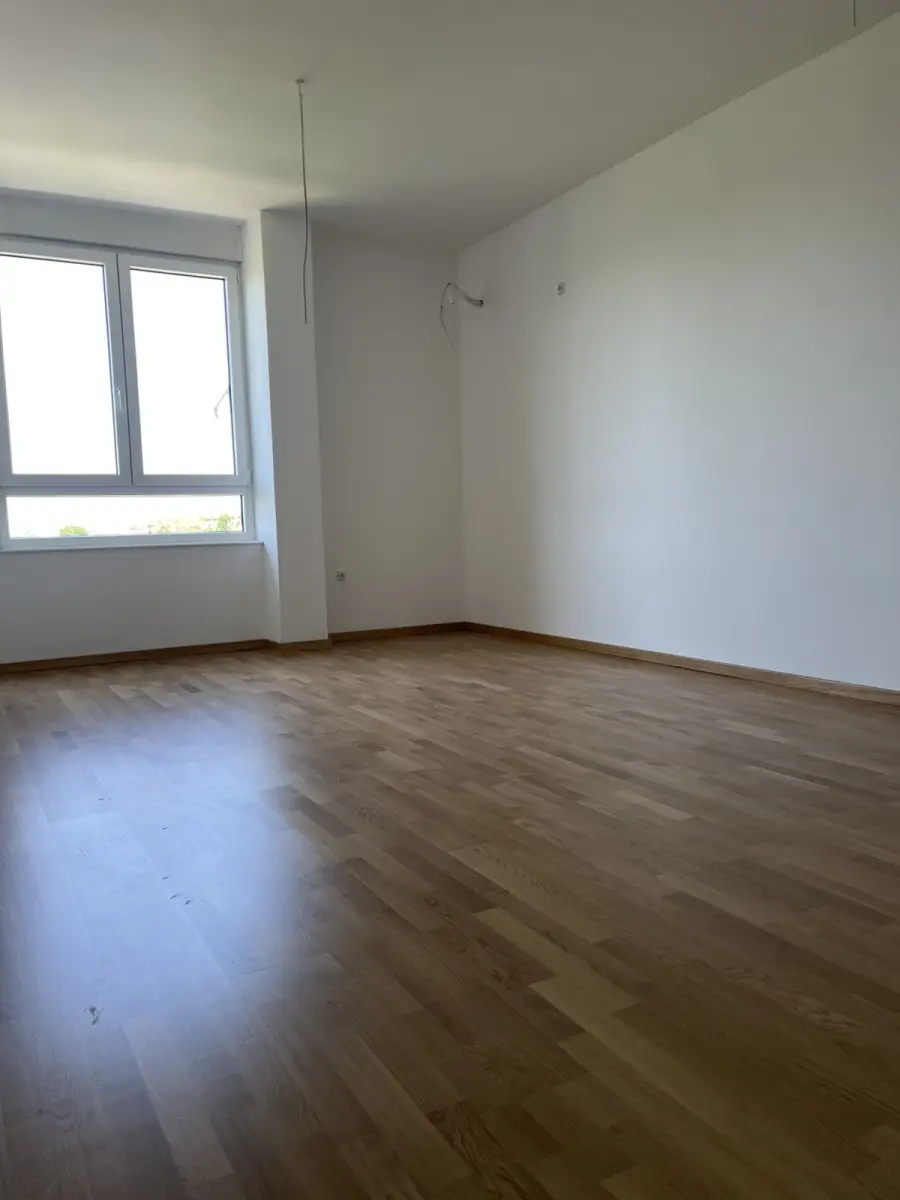 Atrium residence complex, beautiful family apartment, 62m2 three-room, third floor facing the church in Telep. In a quiet