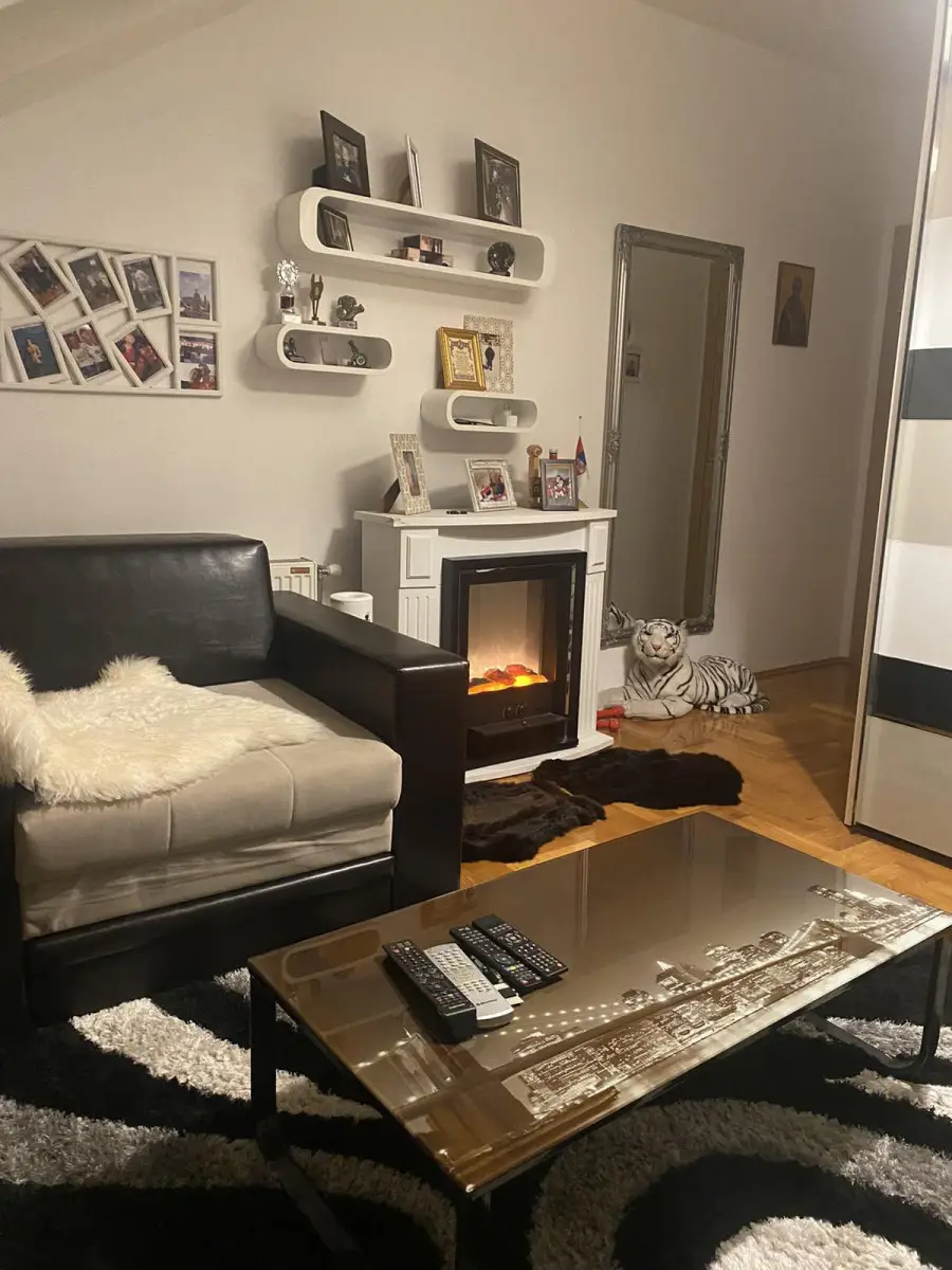 NOVI SAD.NOVO NASELJE.FOUR-ROOM APARTMENT.FURNISHED APARTMENT. (Svet nekretnine, Novi Sad, Reg. No. 405)
