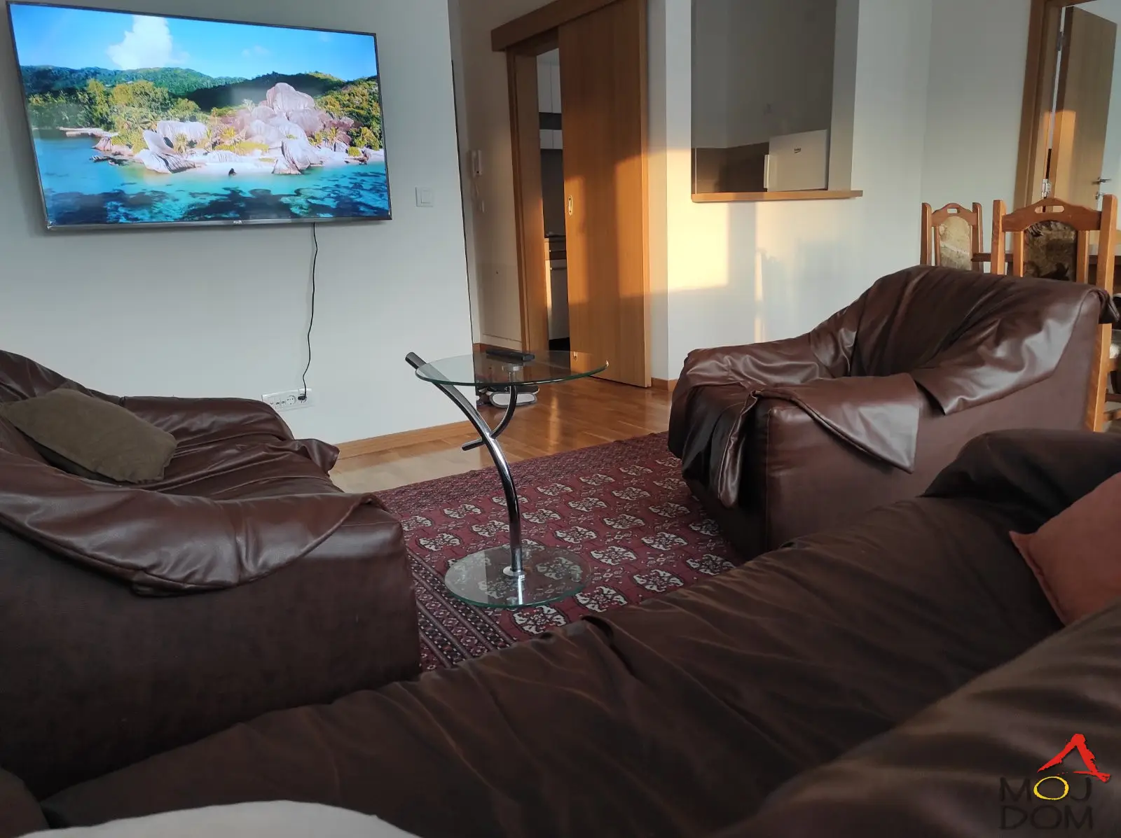 Apartment of 48m² for rent in Jugovićevo neighborhood.

The apartment is ideal for a family with children, located in a quiet area, surrounded by greenery. Nearby there is a school, kindergarten, and shop for added everyday convenience.

For further...