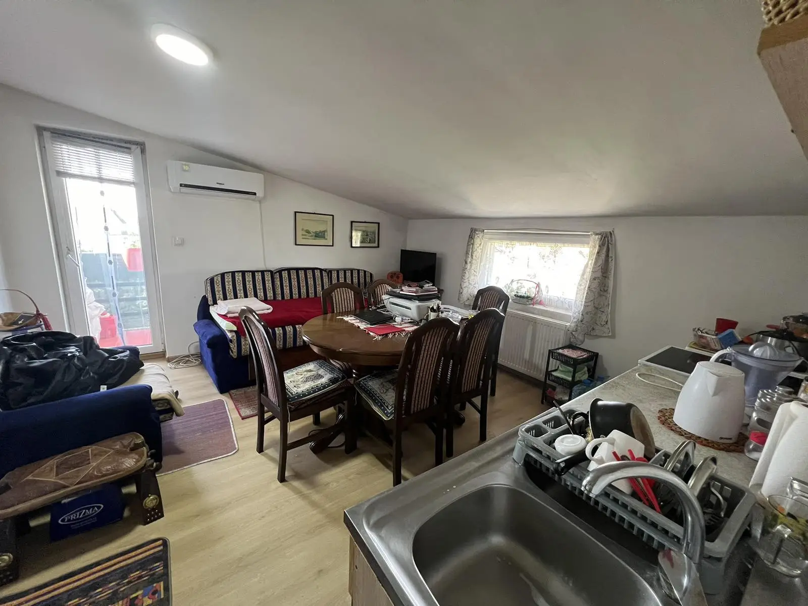 Novi Sad, Veternik, in an excellent location near all amenities necessary for a comfortable and pleasant life, a smal
