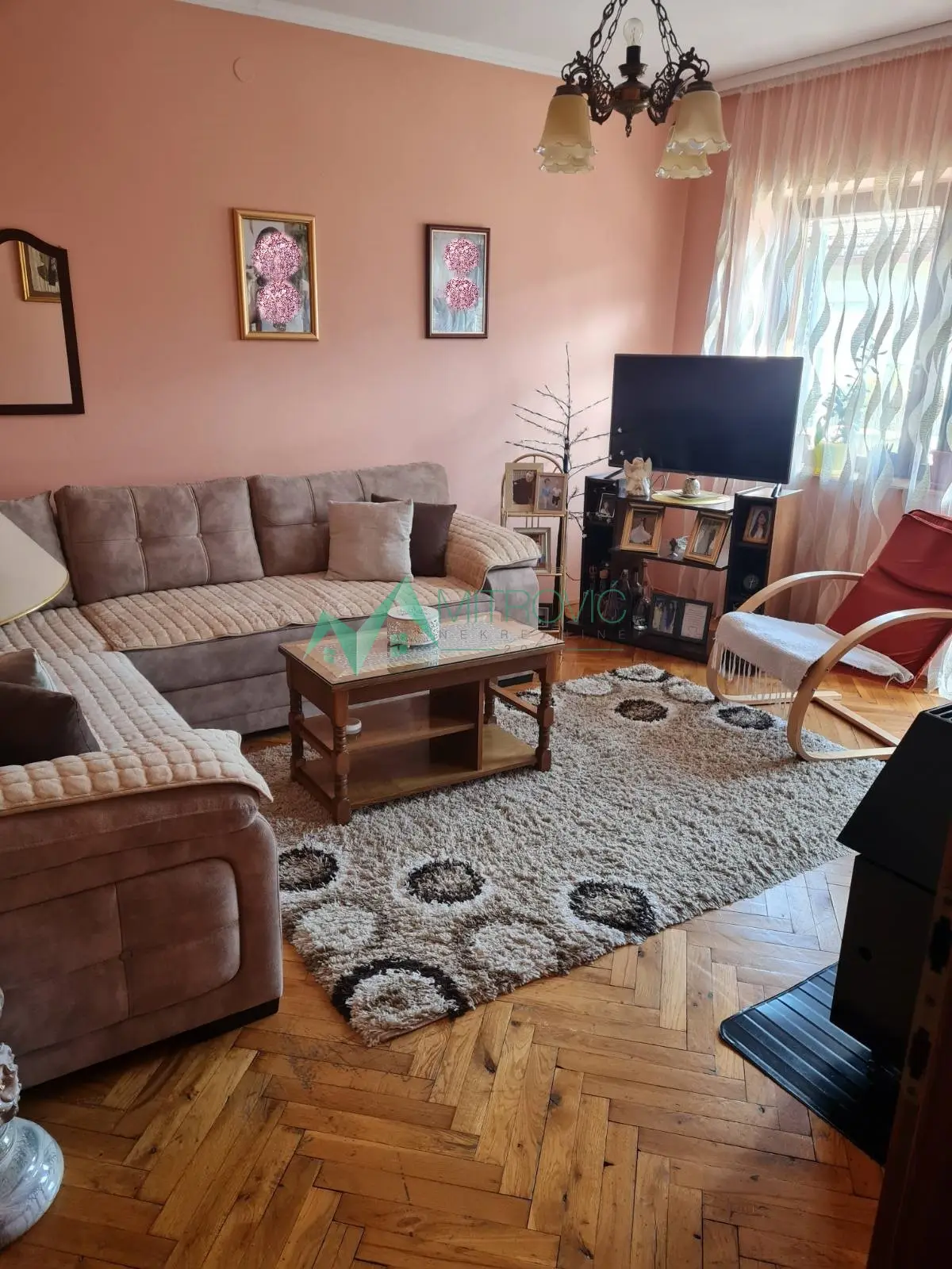 Crvenka! Excellent, registered house with two separate apartments!