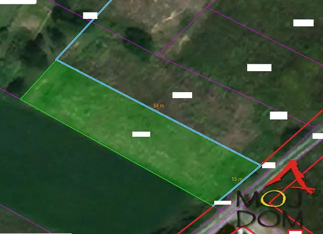 Sremska Kamenica – Glavica, exclusive location near Čardak

For sale: extremely attractive plot of 674 m², perfectly positioned on a gentle slope offering a beautiful, open view of the Alibegovac and Petrovaradin valleys. This parce