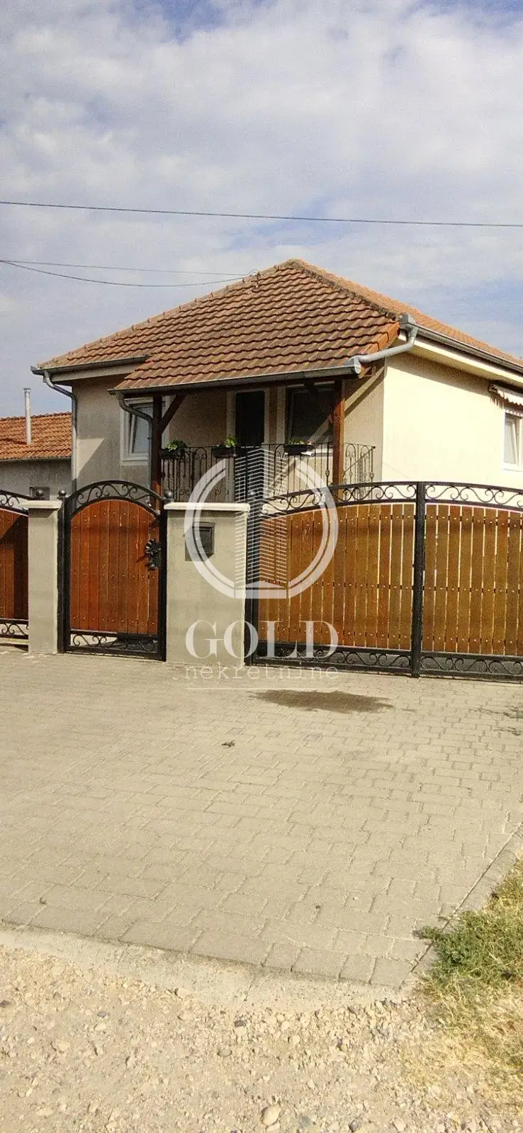 RENT House: NOVI SAD-Novi Sad-Adice, Marije Bursać, 126.00m2, 5.00 ares ID#7959