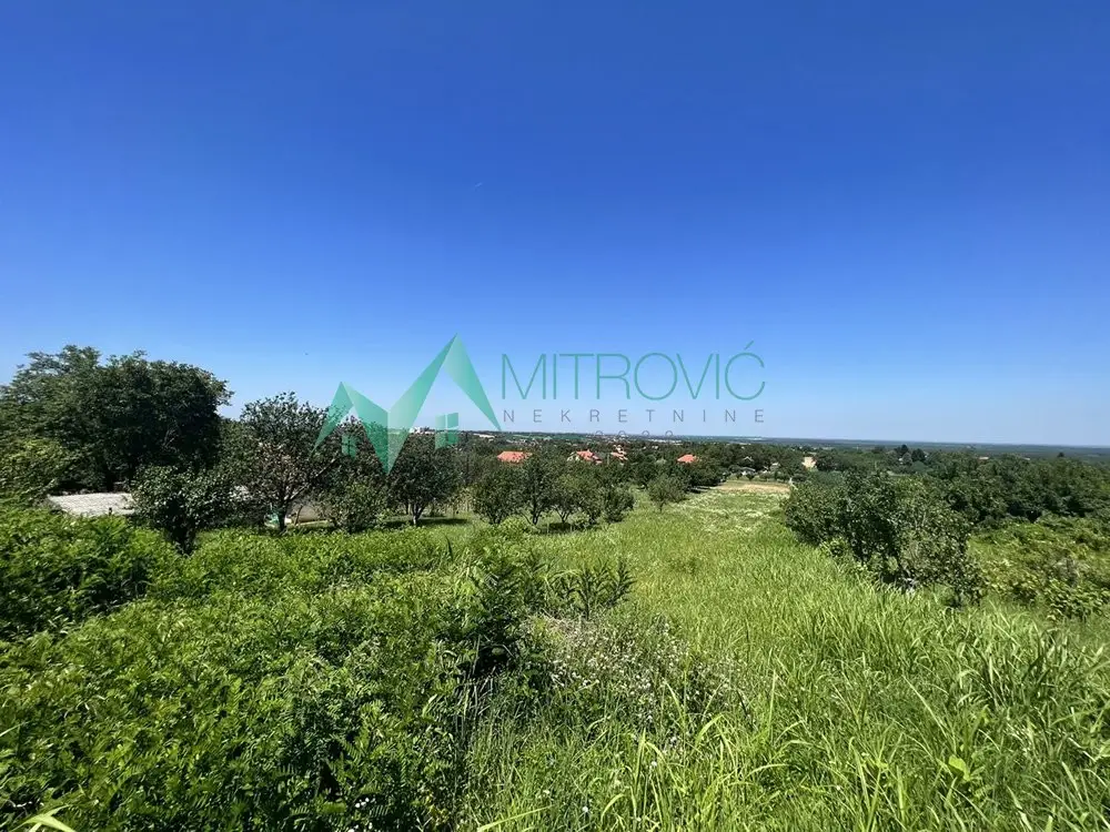 Plac 841m² — Novi Sad, Petrovaradin (Novi Sad)